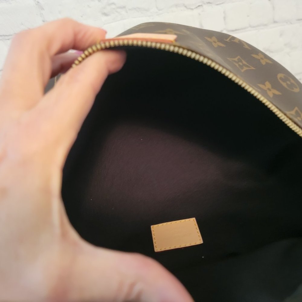 ❌❌SOLD ❌❌  Louis Vuitton Bumbag - Picture 9 of 14